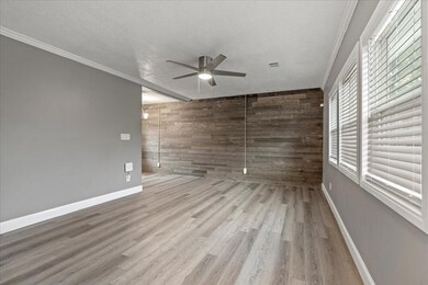06-Living Room