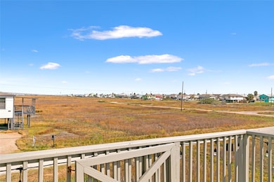 Located on a quiet street with long range views of the wetlands, wildlife, ICW, and Surfside Bridge right from the deck.  Just a short golf cart ride to Jetty Park, the Beach, and great fishing/crabbing spots.