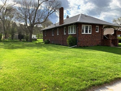 518 H St, Stapleton, NE 69163 - photo 2