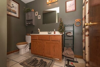 8925 E 1210th Rd, Effingham, IL 62401 - photo 4