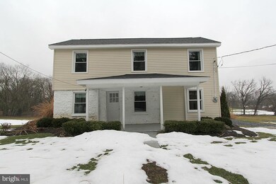 6705 Manor Woods Rd, Frederick, MD 21703 - photo 2