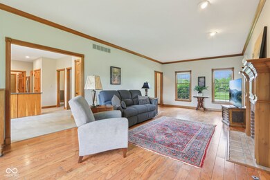 1121 N Cambridge Ct, Greenfield, IN 46140 - photo 3