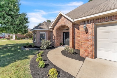 5703 W Casey Dr, Rogers, AR 72758 - photo 4