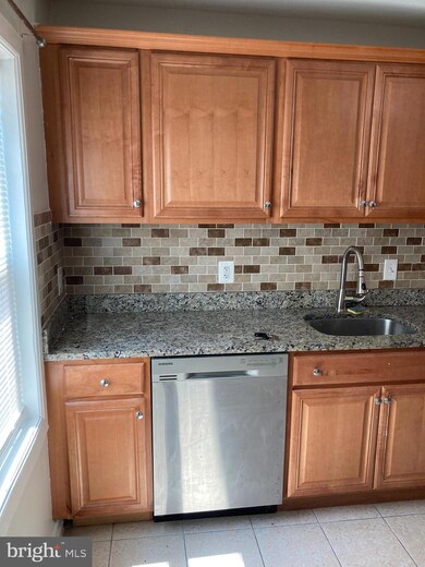 2908 Wren Ct, Woodbridge, VA 22191 - photo 4