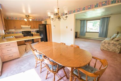 OPEN TO ALL...GREAT FOR COMPANY AND HOLIDAYS!