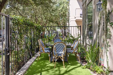 4724 Banning Dr unit A, Houston, TX 77027 - photo 5