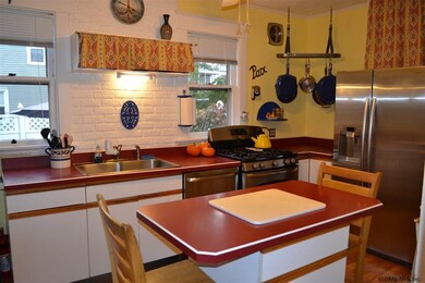 778 Myrtle Ave, Albany, NY 12208 - photo 5