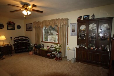 1353 Fairlane Dr, Bettendorf, IA 52722 - photo 3