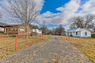 1905 Rice Ave, Gainesville, TX 76240 - photo 5