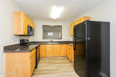 007-photo-kitchen-11525006