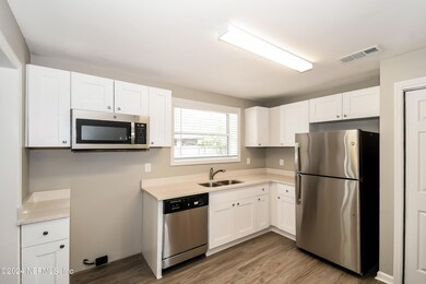 7025 Biddy Ln, Jacksonville, FL 32210 - photo 7