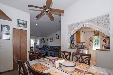 215 100th St SW unit D201, Everett, WA 98204 - photo 6