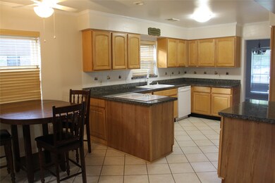 7203 Bayou Forest Dr, Houston, TX 77088 - photo 6