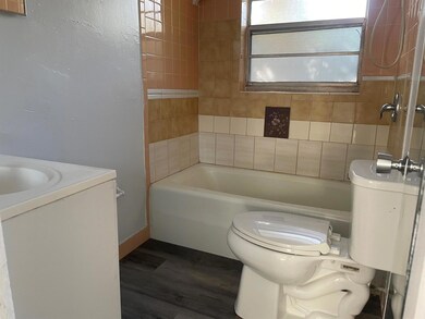 105 SW 5th Ave unit D, Boynton Beach, FL 33435 - photo 4