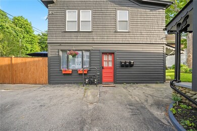 31 Barney St unit 2, Warren, RI 02885 - photo 3