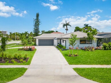 291 W Flamingo Cir, Marco Island, FL 34145 - photo 3