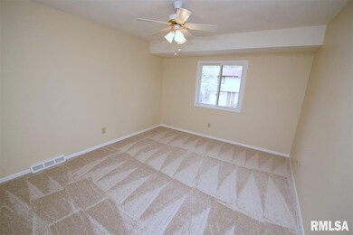 4023 Lillie Ave unit 502, Davenport, IA 52806 - photo 6