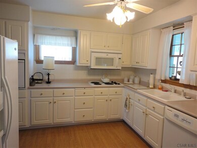 1160 Club Dr, Johnstown, PA 15905 - photo 2