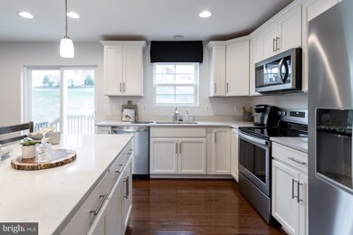 266 Armistead Place, Charles Town, WV 25414 - photo 4