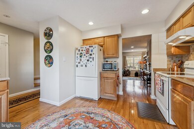 12056 Winding Creek Way, Germantown, MD 20874 - photo 7