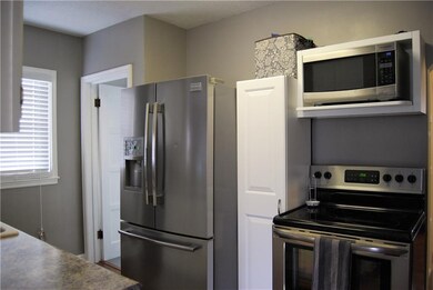 kitchen (view #2)