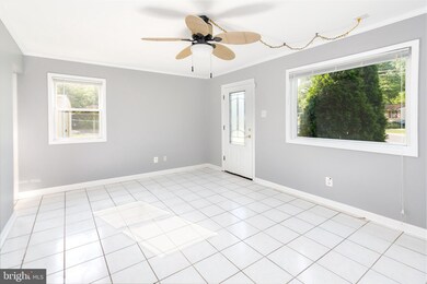 232 Cabbel Dr, Manassas Park, VA 20111 - photo 5