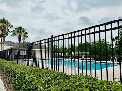 4518 Ashburn Square Dr, Tampa, FL 33610 - photo 2