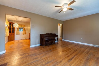 1312 E Main St, Luray, VA 22835 - photo 5