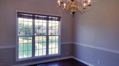 Formal Dining w/Lake View 13'5