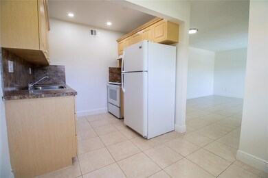 1507 Argyle Dr unit 207, Fort Lauderdale, FL 33312 - photo 6