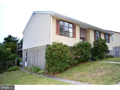 102 Pear St, Mohnton, PA 19540 - photo 2