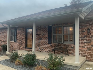 504 Garden Ct, Chatham, IL 62629 - photo 6