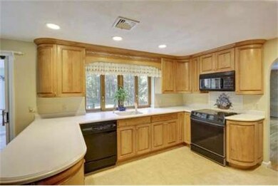 50 Duncan Dr, North Andover, MA 01845 - photo 3