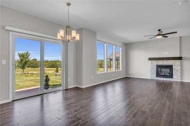 19024 Deer Run St, Spring Hill, KS 66083 - photo 3
