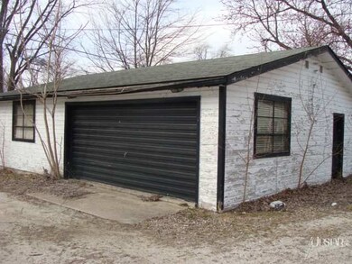 186 S Jackson St, Andrews, IN 46702 - photo 6