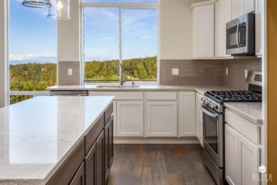 8104RabbitHillDr(11of24)