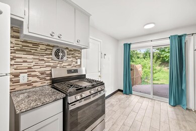 1474 Mcafee St, Saint Paul, MN 55106 - photo 4