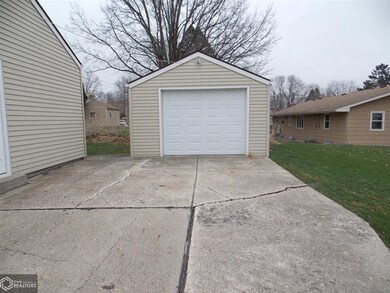 606 1st Ave, Audubon, IA 50025 - photo 3