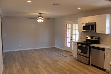 Kitchen & Dining Area