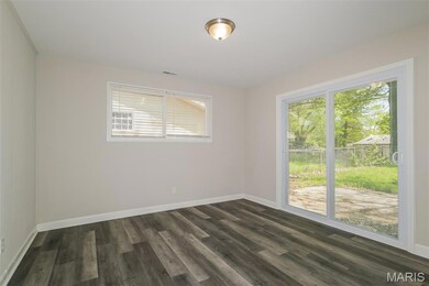 9930 Duke Dr, Saint Louis, MO 63136 - photo 6