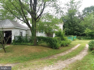 39 S Hood Ave, Audubon, NJ 08106 - photo 2