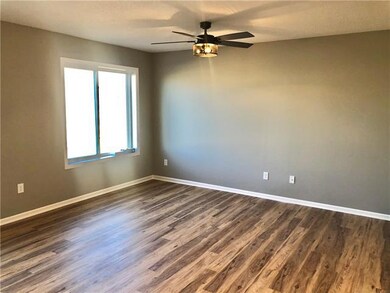 1714 Jo Ann Dr, Raymore, MO 64083 - photo 5