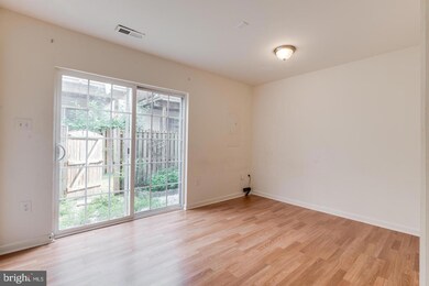 43727 Clear Lake Square, Ashburn, VA 20147 - photo 7