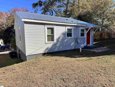 50 Bagwell Cir, Greenville, SC 29605 - photo 2