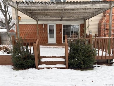 1145 Elliott Ave, Madison Heights, MI 48071 - photo 5