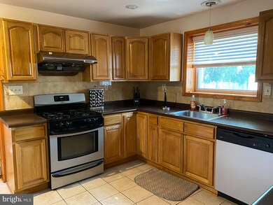 28 Nicholson Rd, Mount Ephraim, NJ 08059 - photo 4