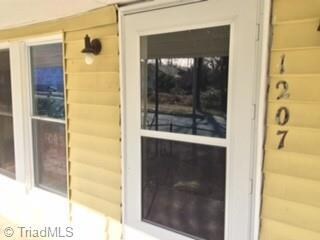 1207 Vernon Place, High Point, NC 27260 - photo 2