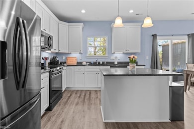 102 Tree Ln unit A, Suffolk, VA 23437 - photo 4