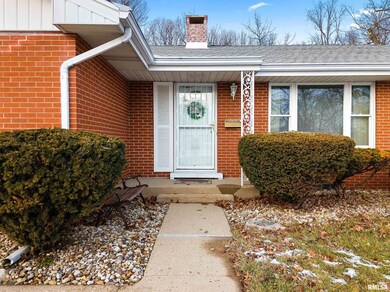 2711 W Castle Ct, Peoria, IL 61614 - photo 2