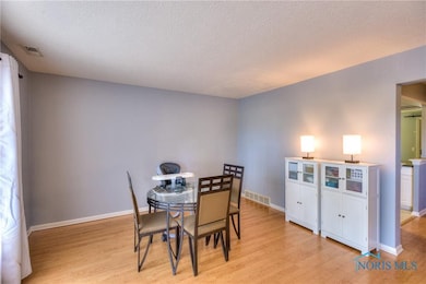 6965 Fenwyck Rd unit 6965, Maumee, OH 43537 - photo 6